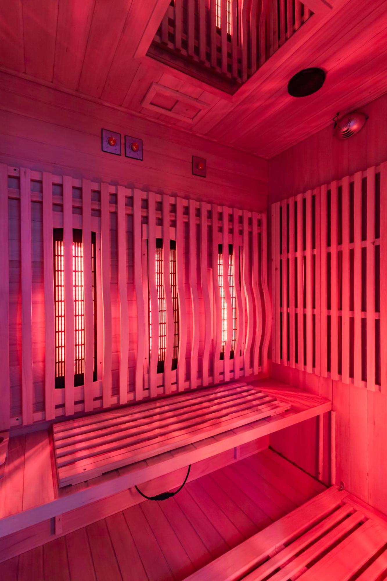 Villa & Spa-Sauna-Piscine-Massages Du "Nirvana Vivant" Biars-sur-Cere Exterior photo